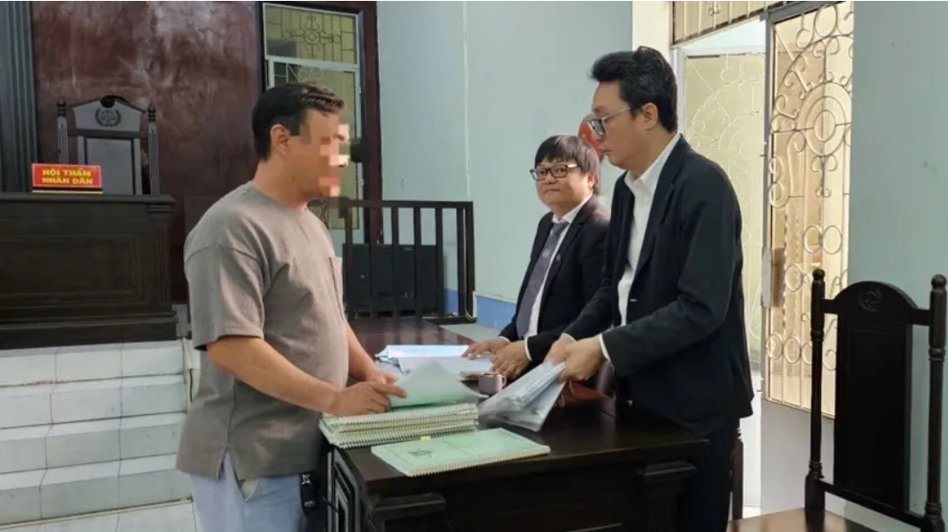 Nghị án kéo dài vụ bị kết án sau khi làm đơn cứu xét liên quan phó giám đốc công an tỉnh